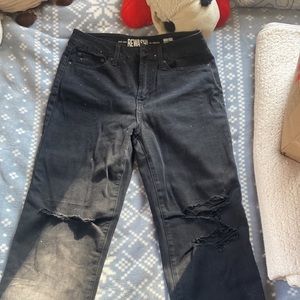 Black boyfriend jeans